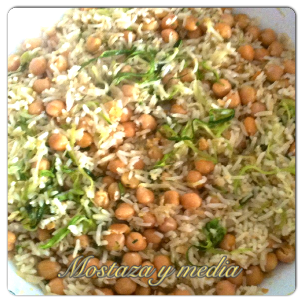 Mostaza y media Recetas Veganas Garbanzos fritos con arroz basmati y fideos de calabacín Mostaza y media Recetas Veganas Garbanzos fritos con arroz basmati y fideos de calabacín