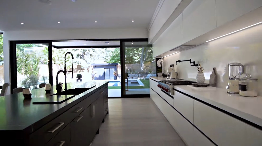 52 Interior Design Photos vs. 149 Sandwell Dr, Oakville, ON Luxury Home Tour