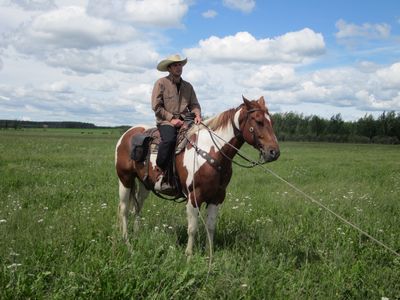 Predator Friendly Ranching : Ranch roping and pasture doctoring