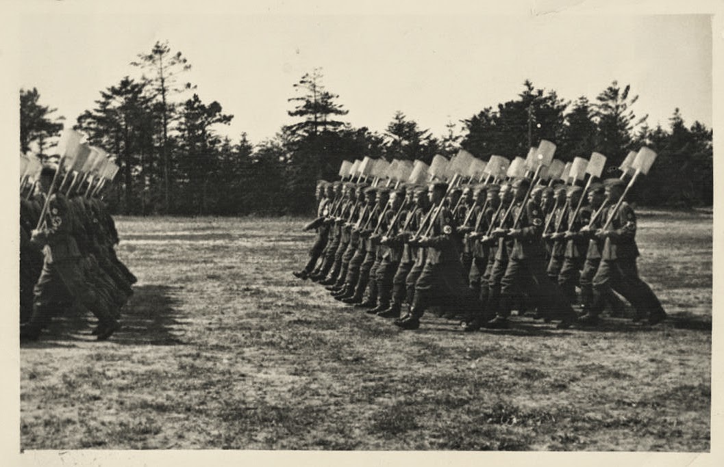 Rad 3 рейх. германский трудовой фронт. имперская служба труда. Rad третий рейх. имперская трудовая служба.