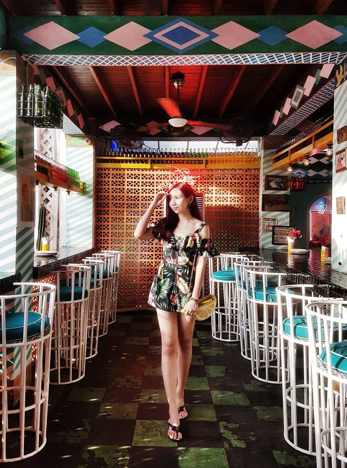popular and famous bar in kuta bali motel mexicola