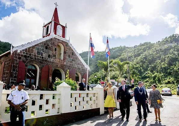 Queen Maxima wore Natan dress, Natan pumps and carres Natan clutch at Saba Island' Saba day celebrations