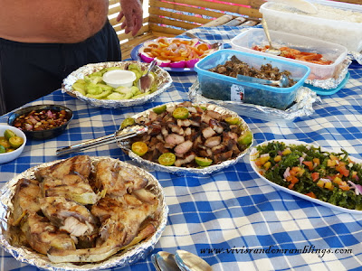 Filipino picnic lunch, Lu-li Island, Honda Bay Puerto Princesa, Palawan