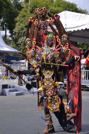 JFC Jember Fashion Carnaval Defile Melanesia