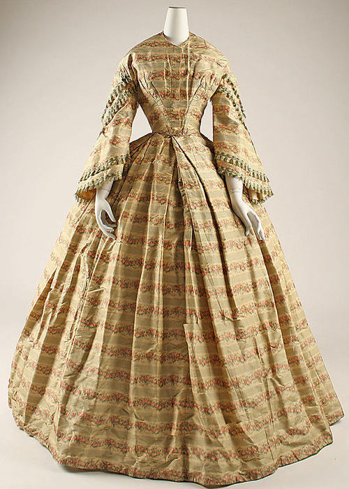 Retro Rack: Victorian Transformation Dresses by Gail Carriger