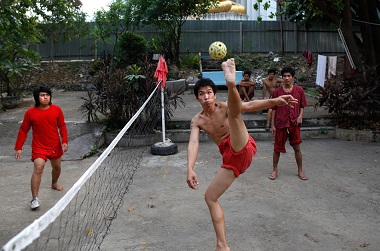 Θεραπεία τοξικομανών σε ταϊλανδέζικο μοναστήρι