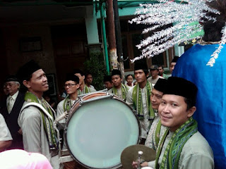 "Sewa Busana Betawi dot Com" I Ph. 085211711318 atau