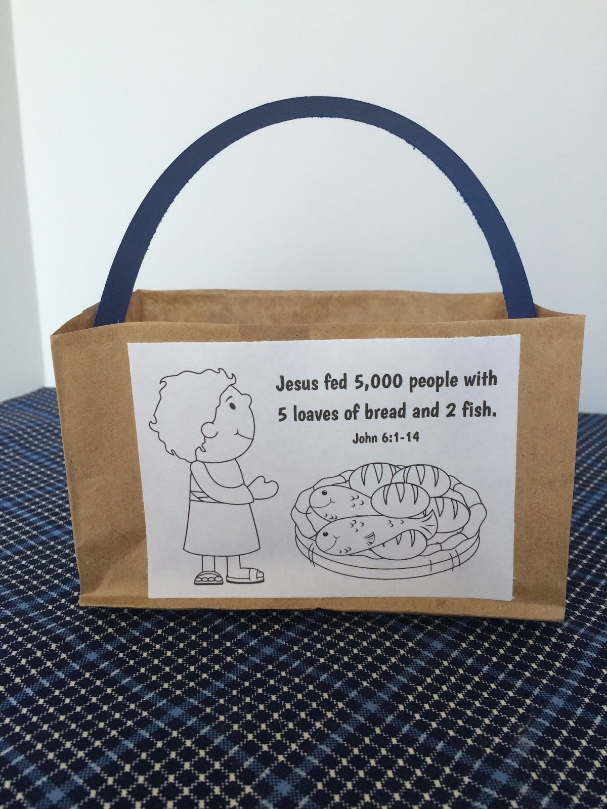 faith sprouts: Jesus Feeds 5,000 People