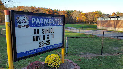 Parmenter School sign announcing no school coming up Weds through Friday for the Thanksgiving holiday
