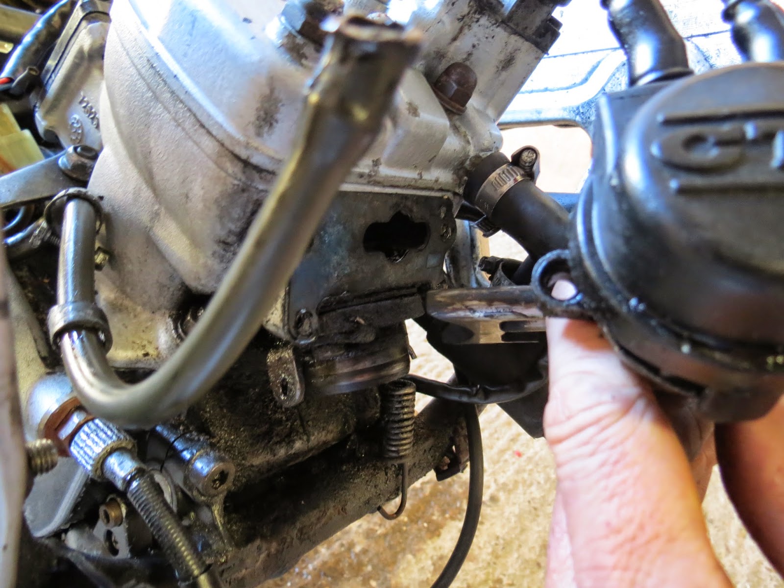 Cagiva Mito 125 Owners Blog : Cagiva mito 125 engine removal , removing