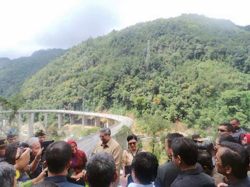Jembatan Kelok 9 Pekanbaru Payakumbuh Sumatera