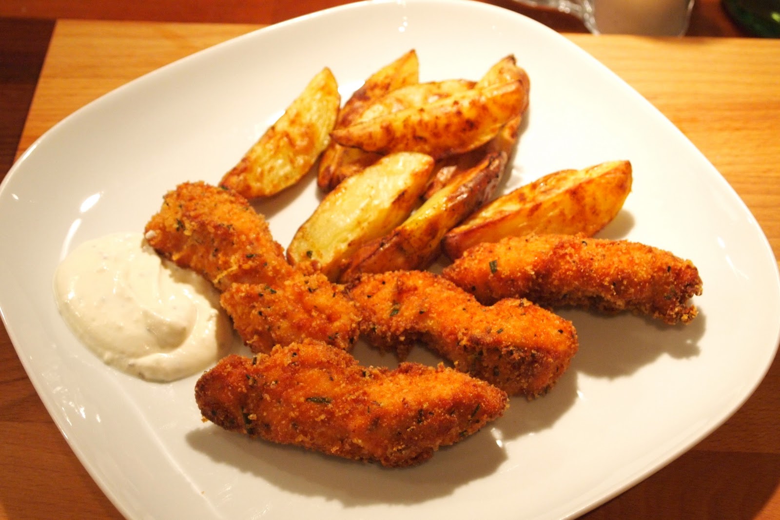 MUSUX talo Fried chicken breast with lemon yogurt sauce