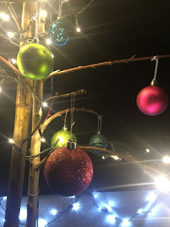 Christbaumkugeln bunt gemischt