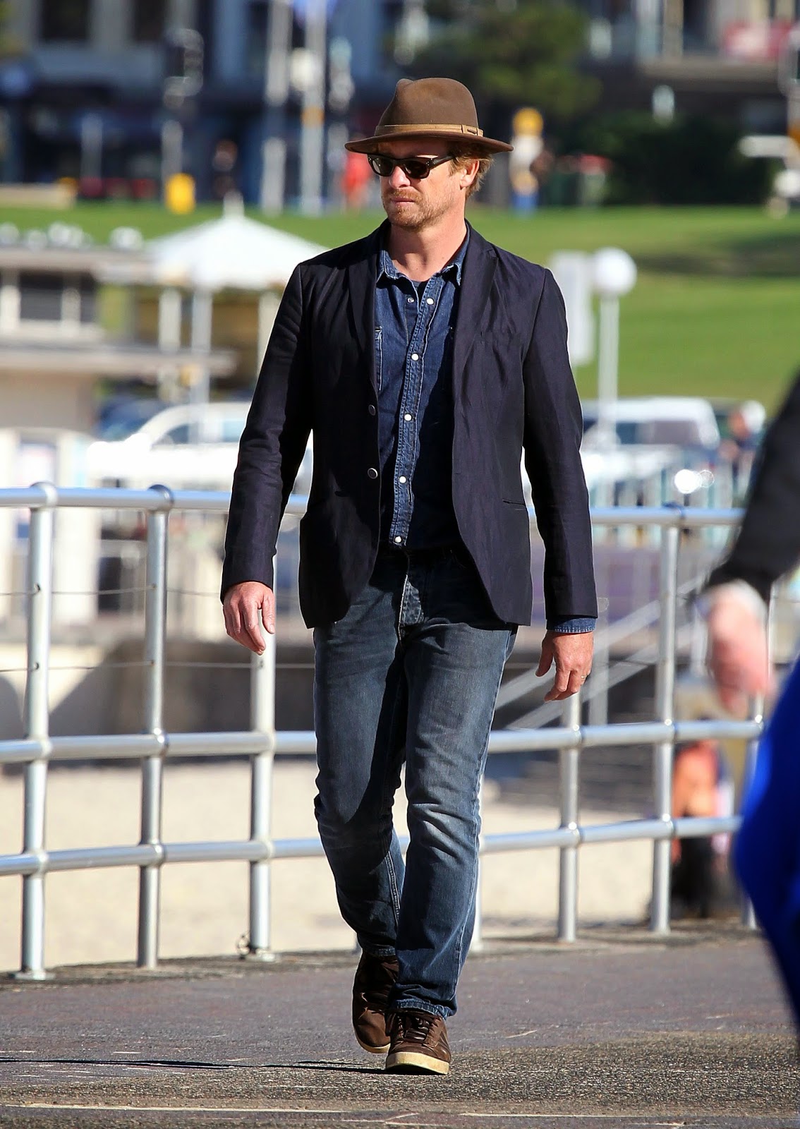 O Essencial é invisível aos olhos Simon Baker em Bondi Beach Sydney