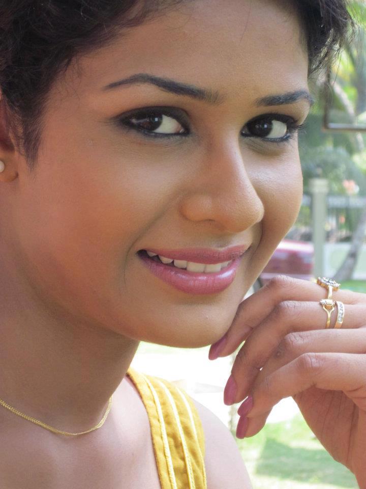 Sri Lankan Models And Actress Maheshi Madushanka