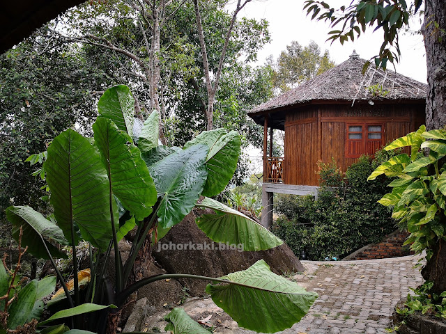 Exploring Bintan beyond 5-Star Resorts. Fascinating Tanjung Pinang de-Bintan-Villa-&-Resto