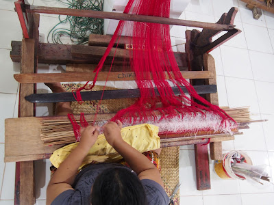pengrajin songket zainal songket palembang pengrajin songket zainal songket palembang