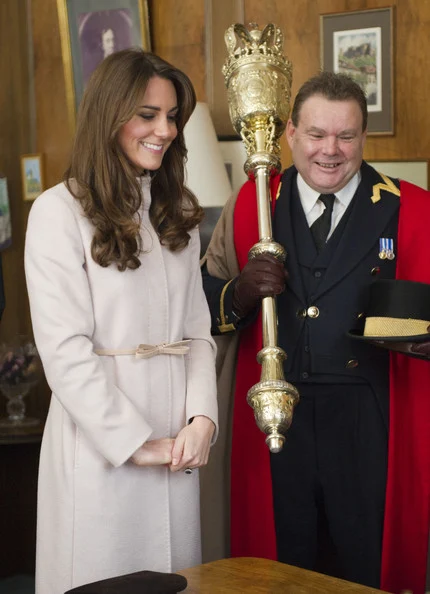 Prince William and Kate Middleton received a gift during an official visit to the Guildhall in Cambridge