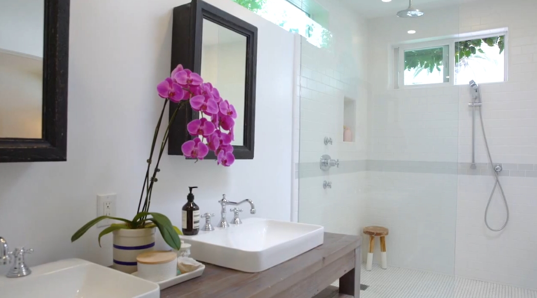 Tour 12 Samoa Way, Pacific Palisades, CA vs. 12 Interior Design Photos
