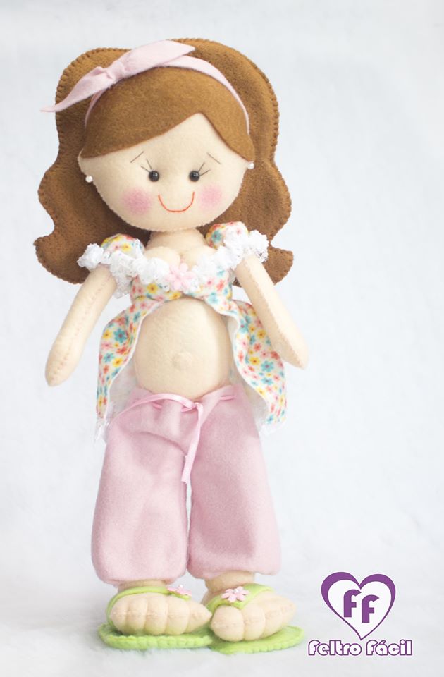 Boneca grávida com molde  Bonecas gravidas, Molde boneca de pano, Bonecas  macias