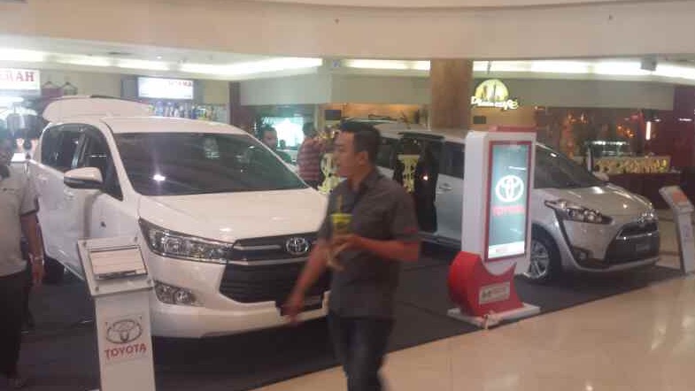 Penampakan All New Sienta di JMP Surabaya, penasaran? pameran otomotif jmp surabaya