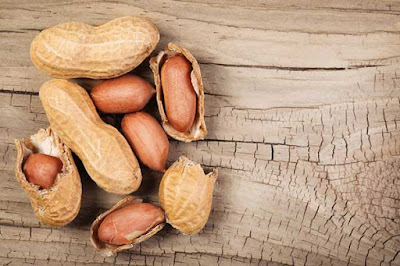  أغنى 10 أغذية بالبروتين نباتية المصدر عليك تناولها دائماً  Peanuts-and-nuts