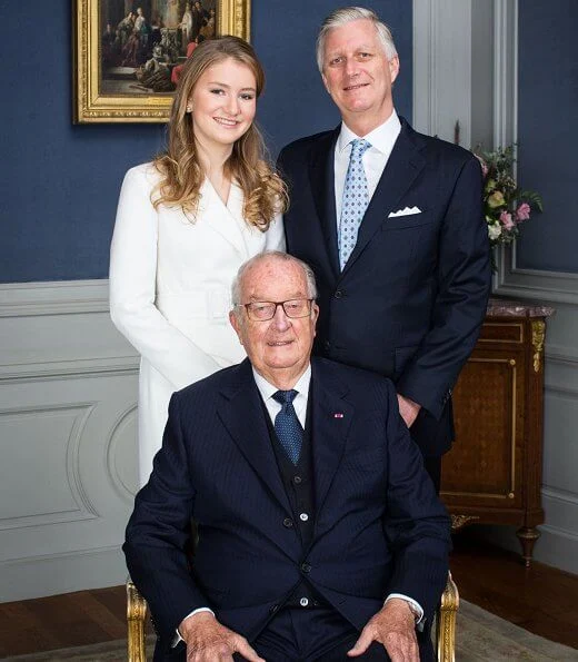 Princess Elisabeth, Duchess of Brabant is the eldest of King Philippe and Queen Mathilde. Grand Cordon of the Order of Leopold. Natan dress