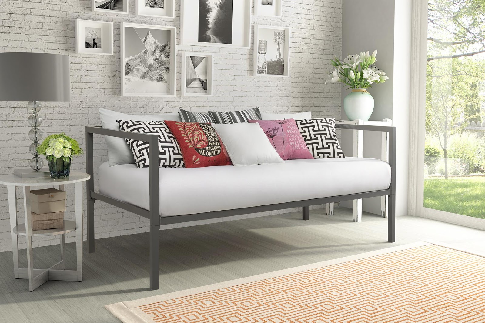 My Words Pracob Cooparat เตียงนอนกลางวัน (Daybeds)