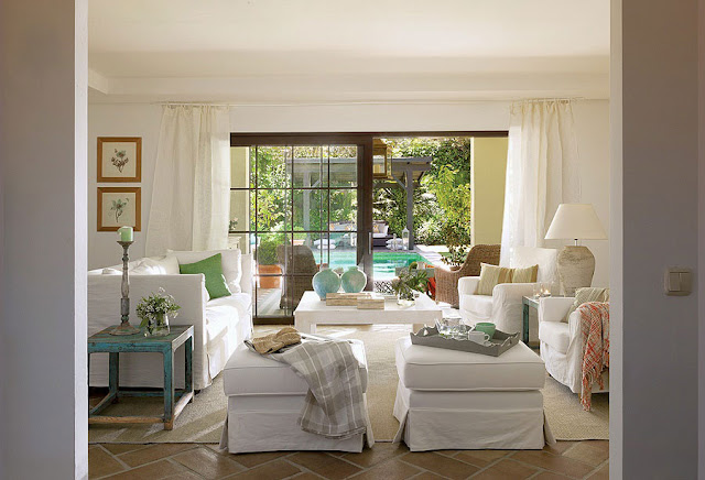 Decoração de casa de praia em branco e verde. Blog Achados de Decoração Decoração de casa de praia em branco e verde. Blog Achados de Decoração