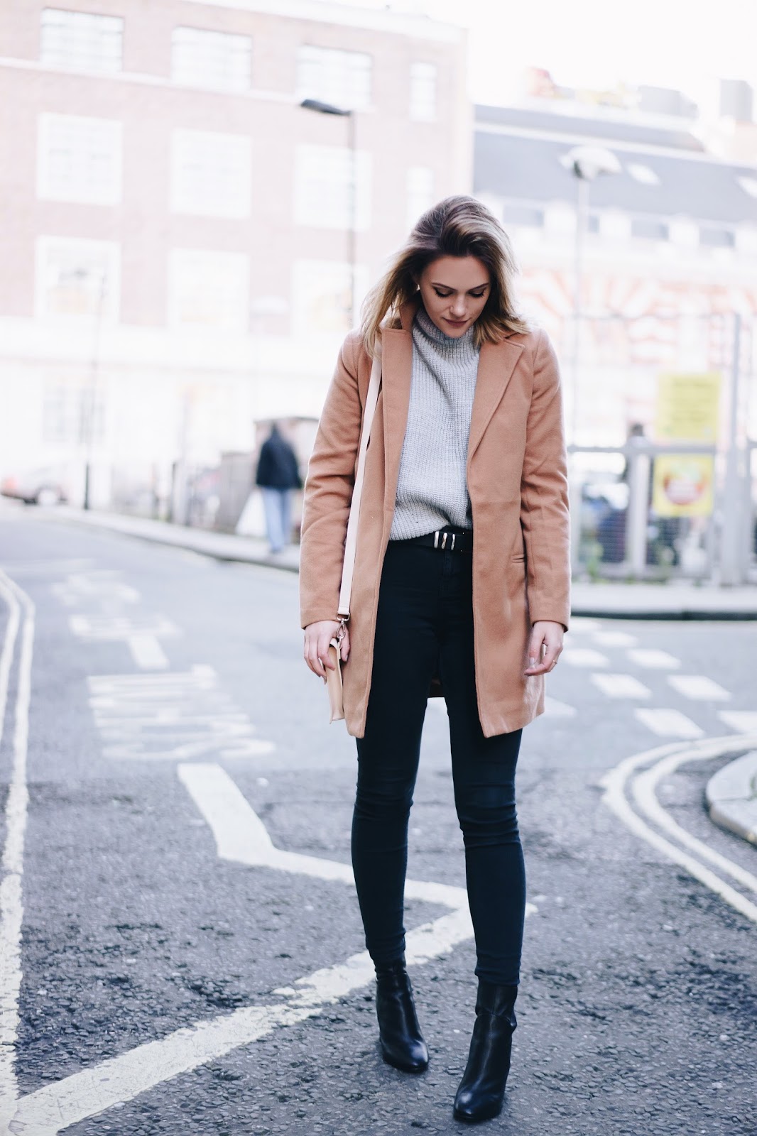 My Everyday Winter Outfit - Jessica Chelsea