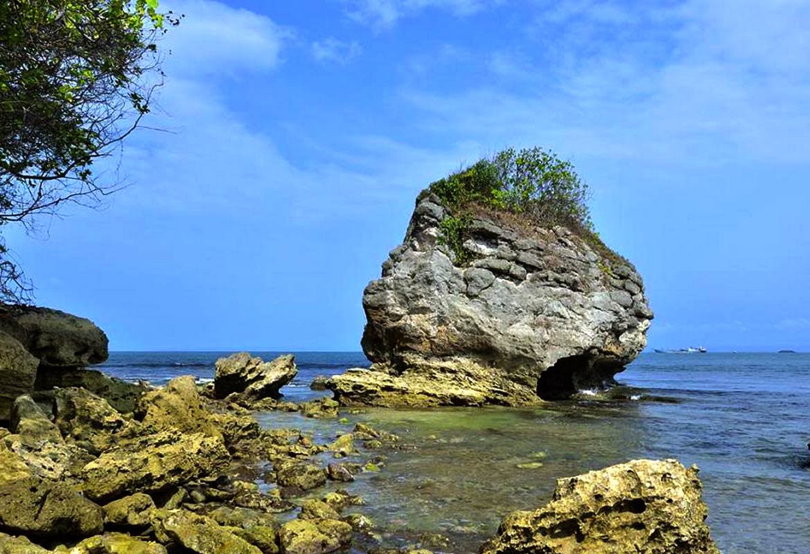 Keindahan di Balik Pulau Nusakambangan, Cilacap