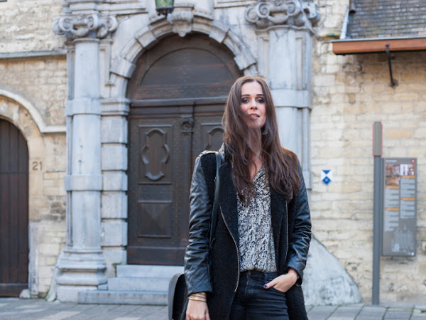 Outfit: rock chic in black and paisley