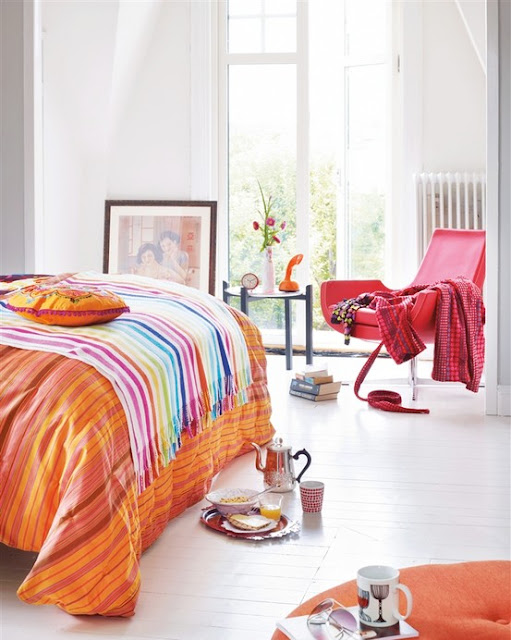pomarańczowy kolor w sypialni