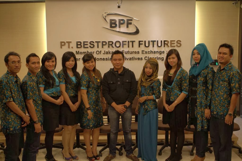 PT BESTPROFIT FUTURES BANDUNG Diklat 25, 26 & 27 Oktober 2013 PT