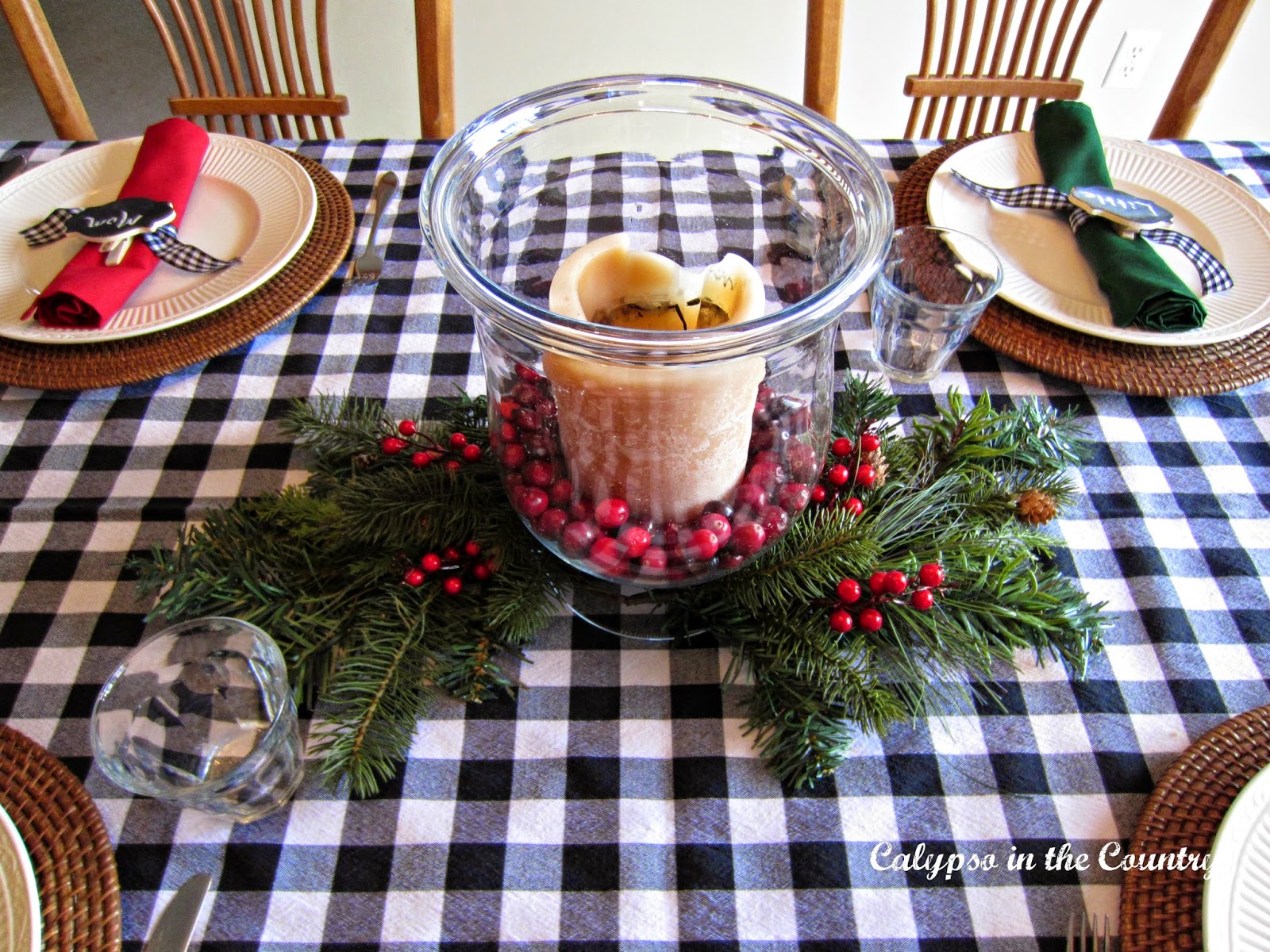 Christmas Table with Black and White - Plaid Table Setting Ideas