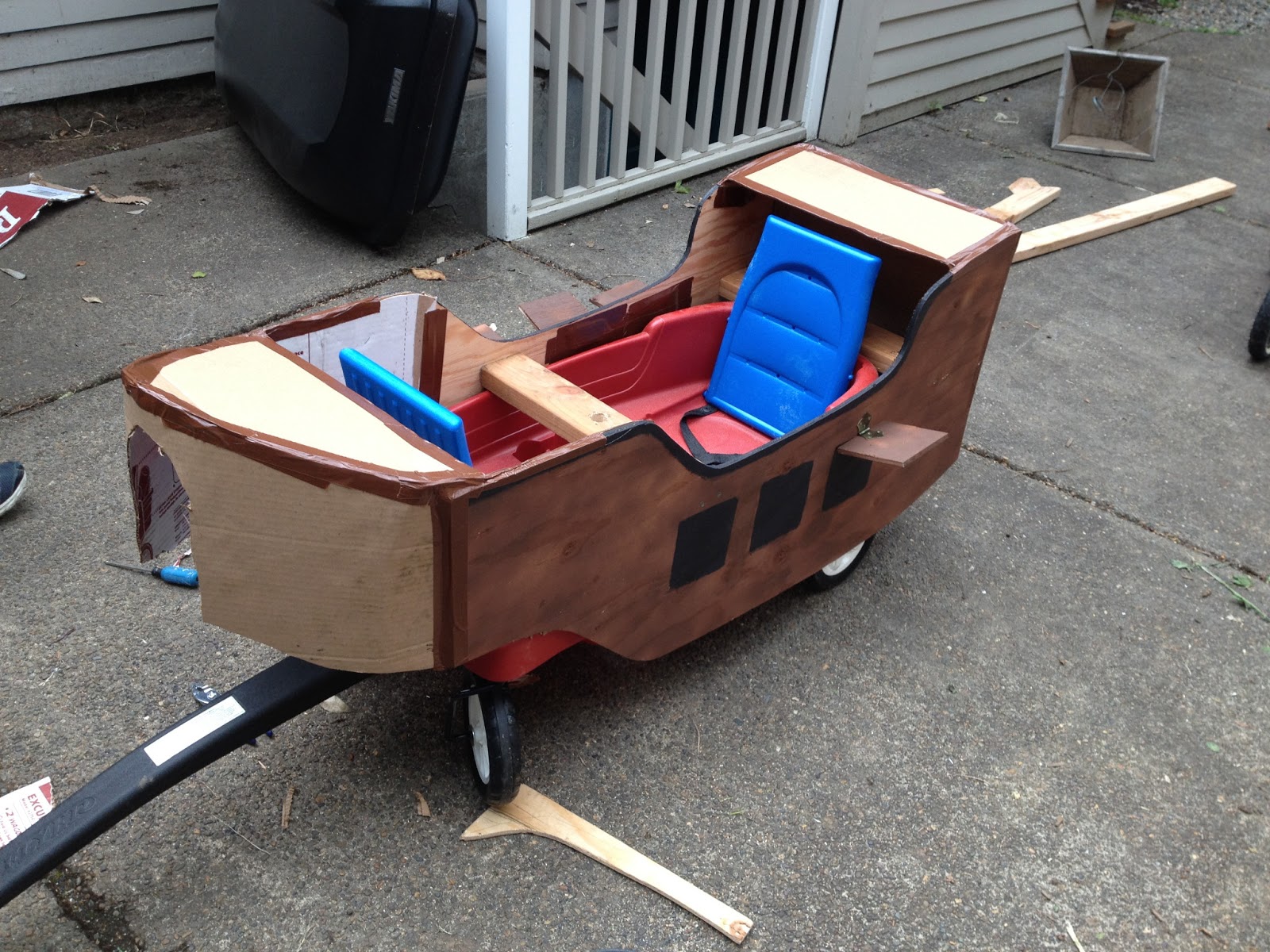 Floats, sand boxes, and excavators: Pirate Ship Wagon Float