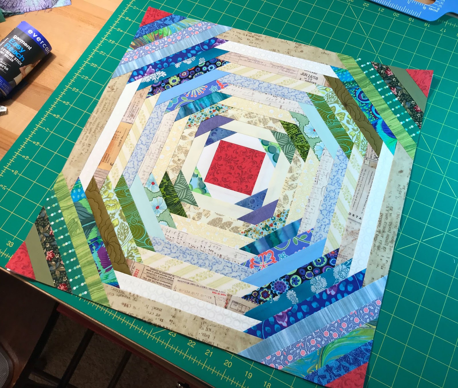 Cheeky Cognoscenti Pineapple Log Cabin Block 36 FINISHED! Tweaking My