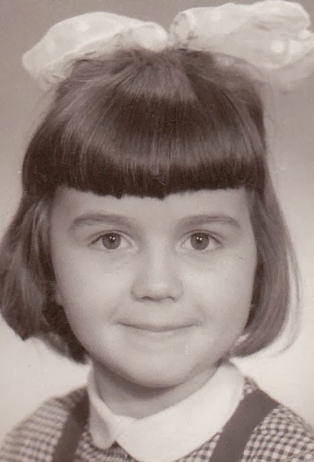 Iulia Motoc, in clasa I (intai), 1973, Romania