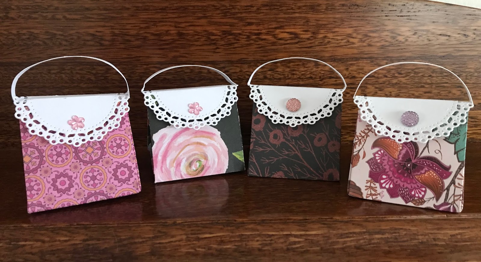 Cat 'n Cart Crafts Papercraft gift handbags