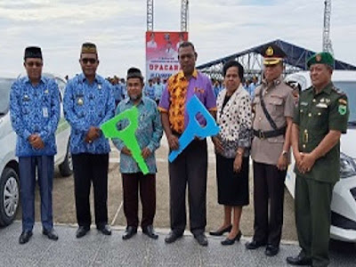 Abdul Faris Umlati Beri Kendaraan Operasional ke Lembaga Keagamaan di Raja Ampat Abdul Faris Umlati Beri Kendaraan Operasional ke Lembaga Keagamaan di Raja Ampat