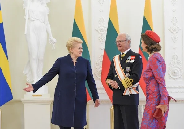 King Carl XVI Gustaf and Queen Silvia of Sweden met with President Dalia Grybauskaitė of Lithuania at the Presidential palace 