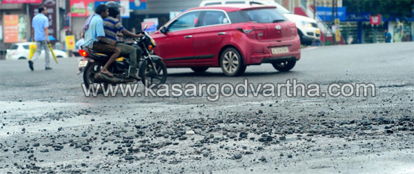 Kasragod, Road, Accident, Bike, Police,Bad Roads in Kasaragod
