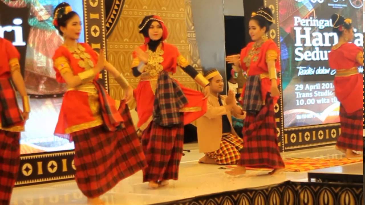 10 Tari Tradisional Sulawesi Selatan - Tradisi Tradisional