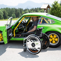 Engelli Mekanik Ustası, Elle Kontrol Edilen (Pedalsız) Porsche 911 Geliştirdi (Video)