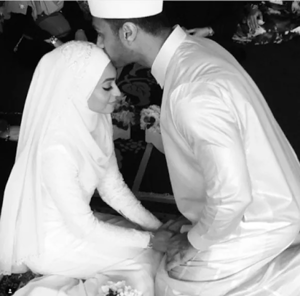 TAHNIAH! Ammar Alfian Selamat Bergelar Suami (Gambar) TAHNIAH! Ammar Alfian Selamat Bergelar Suami (Gambar)