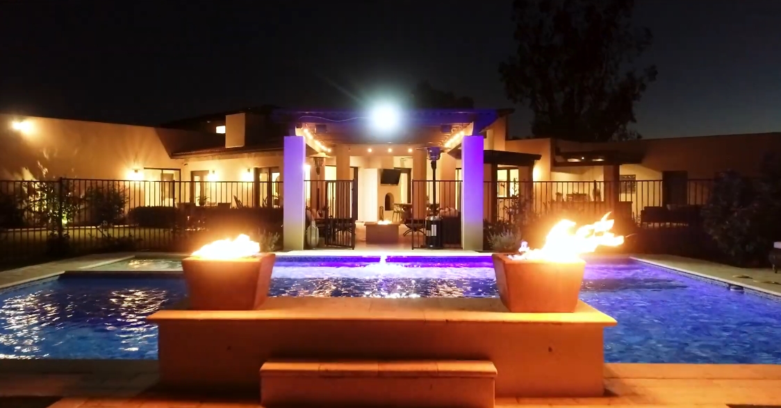 Tour 6732 E. Fanfol Dr, Paradise Valley, AZ vs. 17 Interior Design Photos
