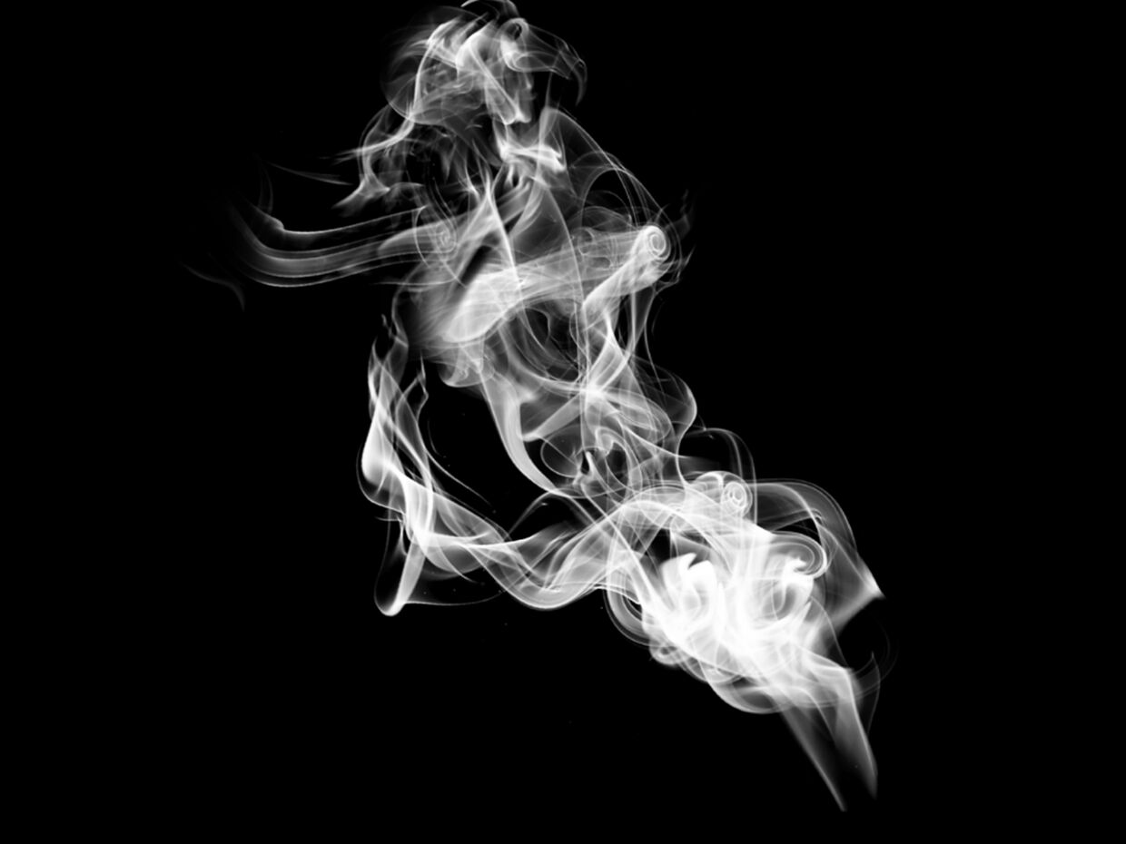 930x1240 - Download black, white, smoke pictures with various cigarette smo...