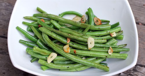 A Less Processed Life: What's On the Side: Roasted Green Beans with Garlic