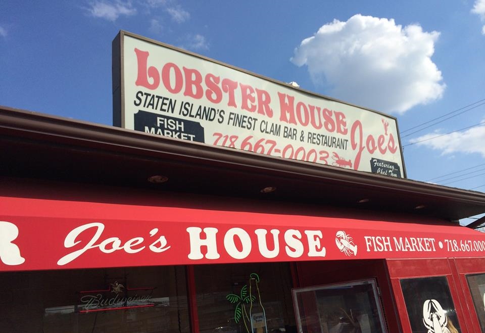 Bobby DoTube Lifestyle Blogger and Reviews Lobster House Joe's Staten