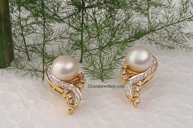 Viviann Original French Love Pearl Earrings Trend Korean Style Gold Color Simple  Pearl Ear Clasp Hoop Earrings For Women Jewelry Gifts Drop earrings Charm  Exquisite Stud Earring Wedding Accessories | Lazada